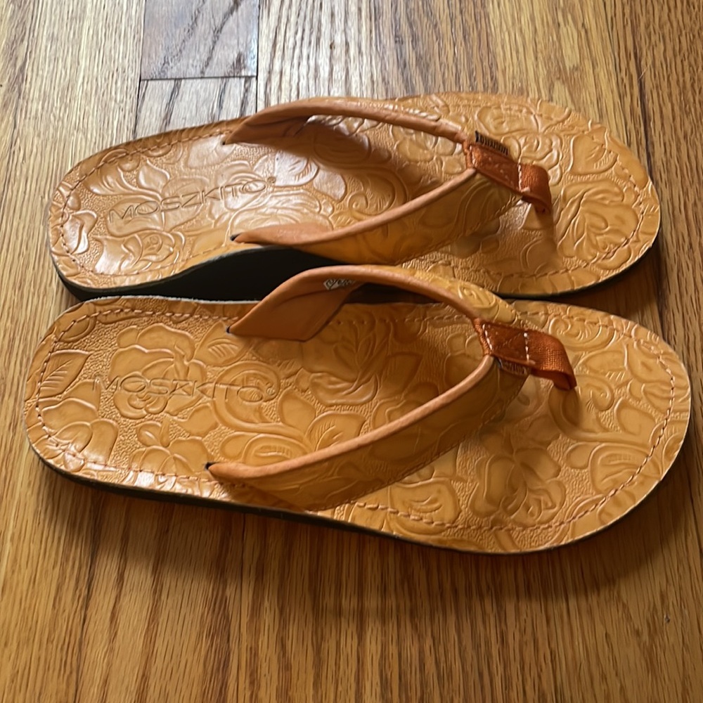 Sandals - Picture 4 of 4